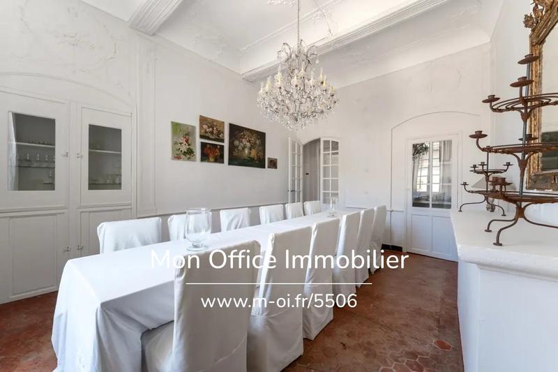 Demeure - 250 m² - 8 pièces