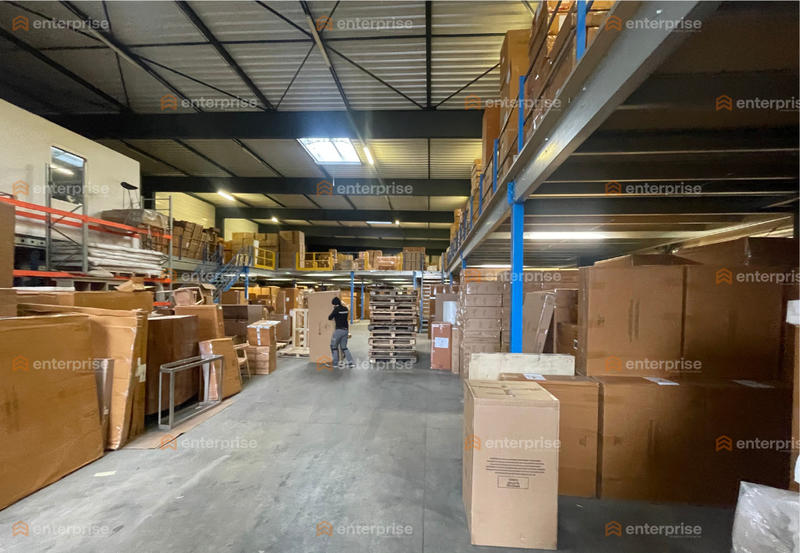 Local d'activité / Entrepôt - 1 080 m²