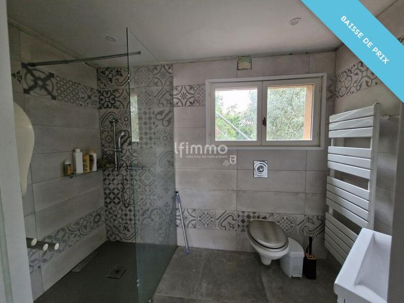 Maison - 280 m² - 10 pièces