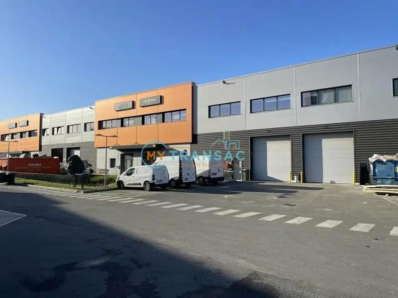 Local d'activité / Entrepôt - 850 m²