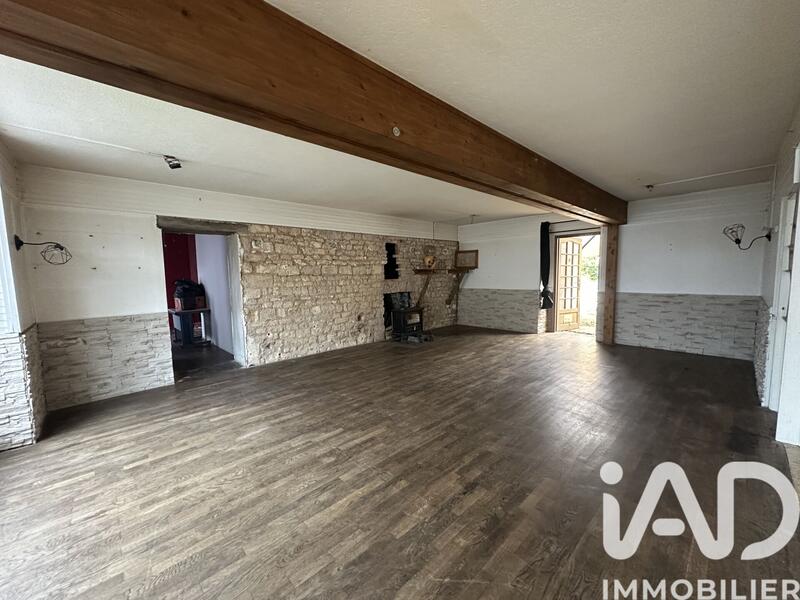 Maison - 250 m² - 6 pièces