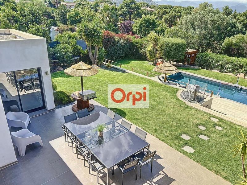 Villa - 169 m² - 5 pièces