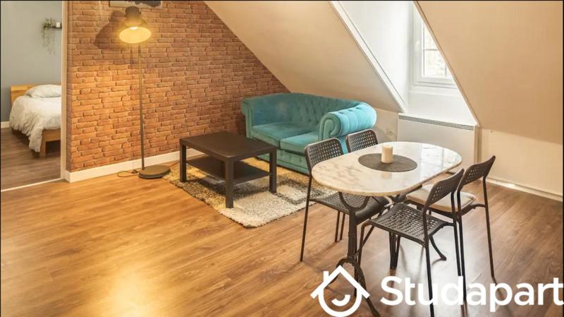 Chambre - 10 m² - 1 pièce