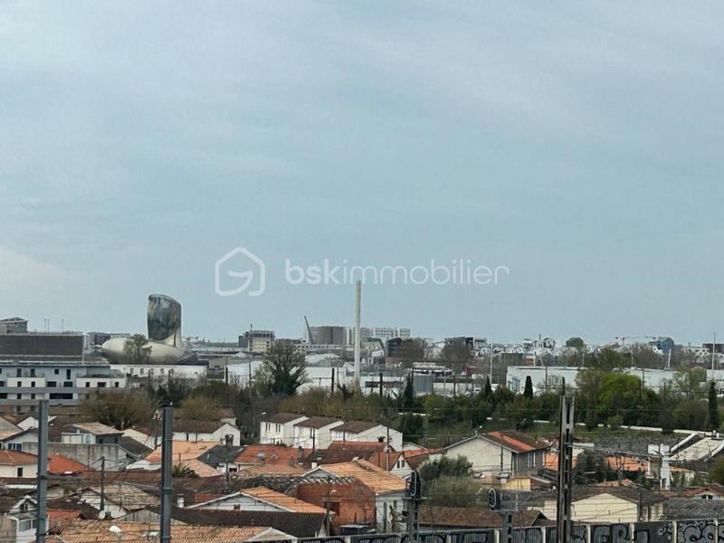 Appartement - 96 m² - 3 pièces