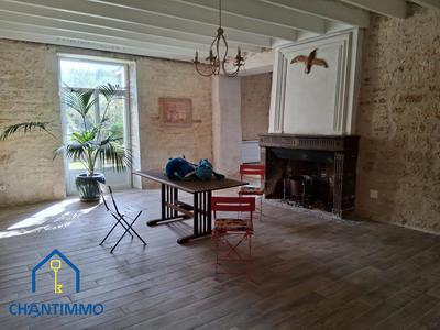 Maison - 210 m² - 6 pièces