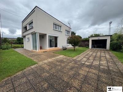 Maison traditionnelle - 113 m² - 7 pièces