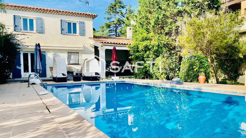 Maison - 179 m² - 8 pièces