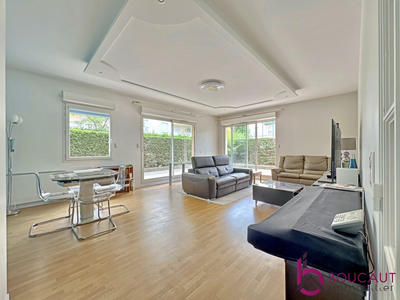 Appartement - 134 m² - 6 pièces