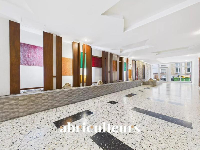 Local commercial - 136 m²