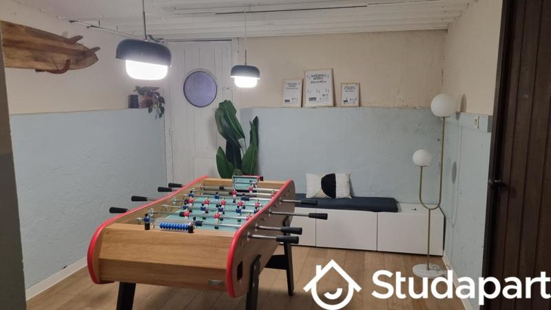 Chambre - 11 m² - 1 pièce