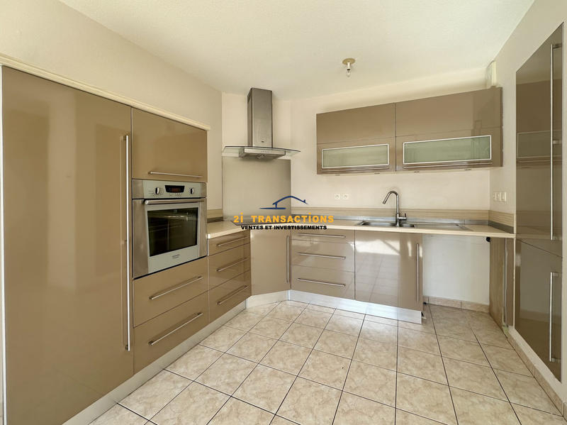 Appartement - 75 m² - 4 pièces