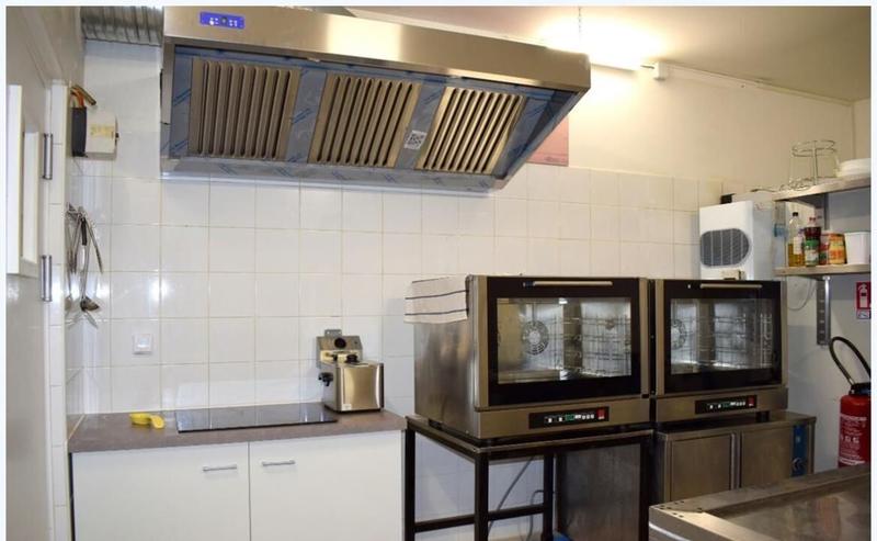 Local commercial - 393 m² - 12 pièces