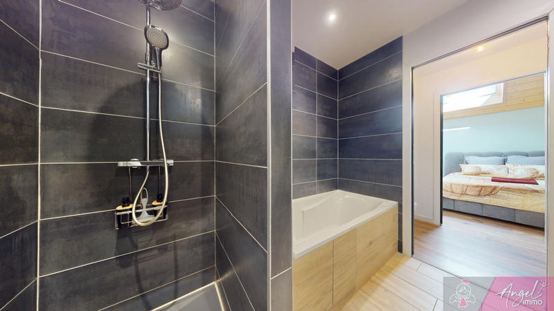 Maison - 382 m² - 14 pièces