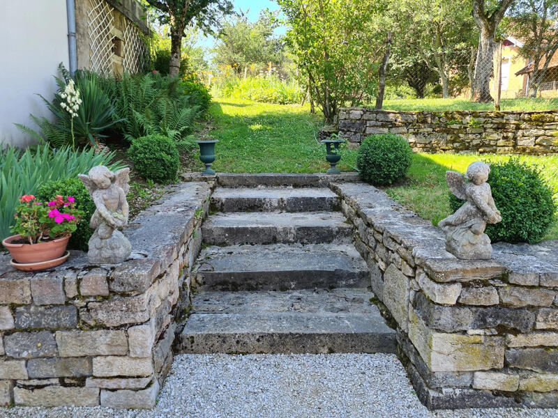 Maison - 296 m² - 9 pièces