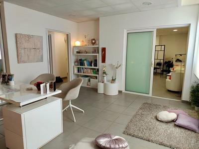 Bureau - 148 m² - 6 pièces