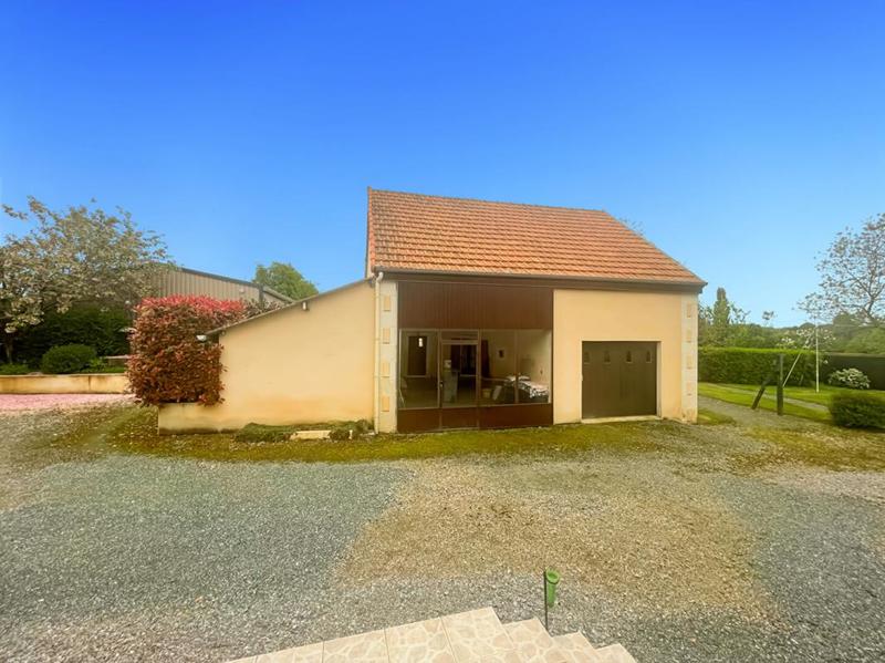 Maison - 250 m² - 10 pièces