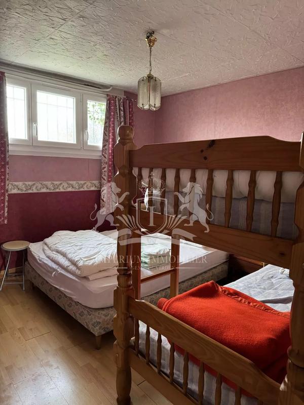 Maison - 90 m² - 6 pièces