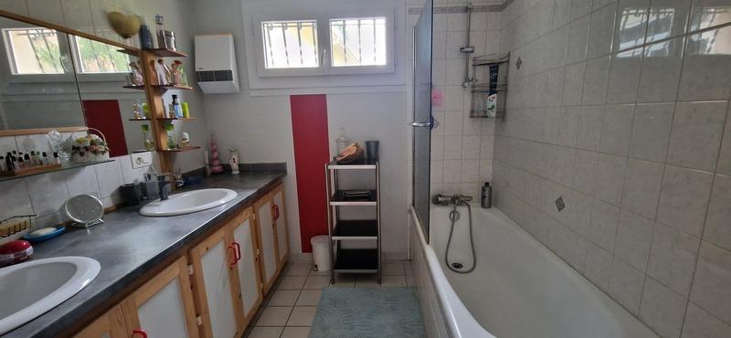 Maison - 200 m² - 6 pièces