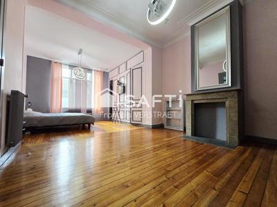 Maison de ville - 217 m² - 9 pièces