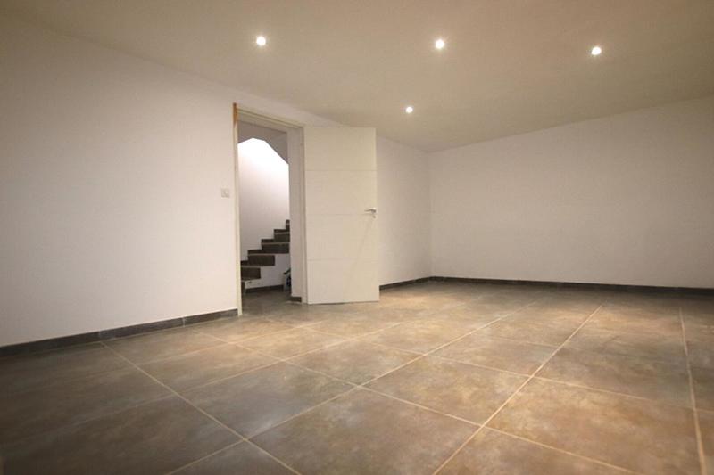 Villa - 300 m² - 8 pièces