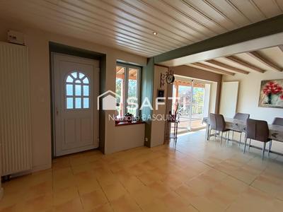 Maison - 180 m² - 7 pièces