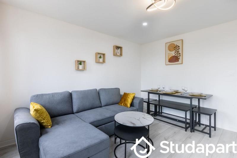 Chambre - 10 m² - 1 pièce