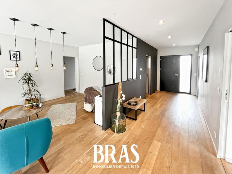 Maison - 170 m² - 6 pièces