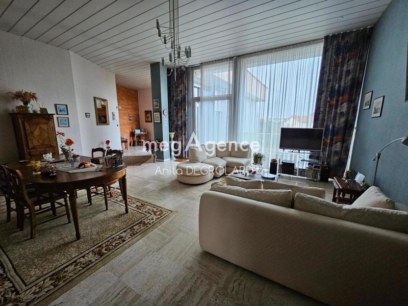 Appartement - 134 m² - 3 pièces