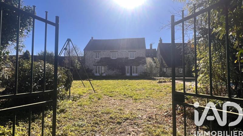 Maison - 300 m² - 10 pièces