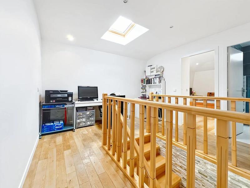 Maison - 143 m² - 6 pièces