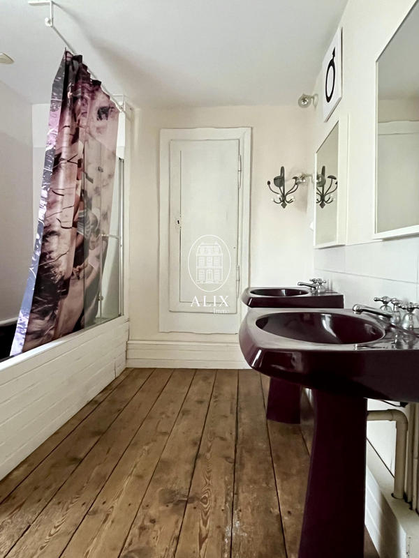 Maison ancienne - 160 m² - 9 pièces