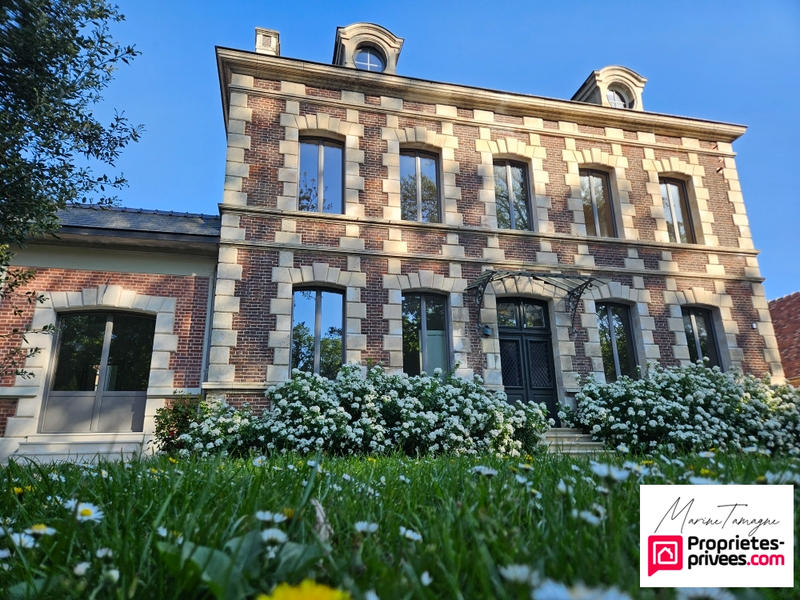 Maison - 403 m² - 11 pièces