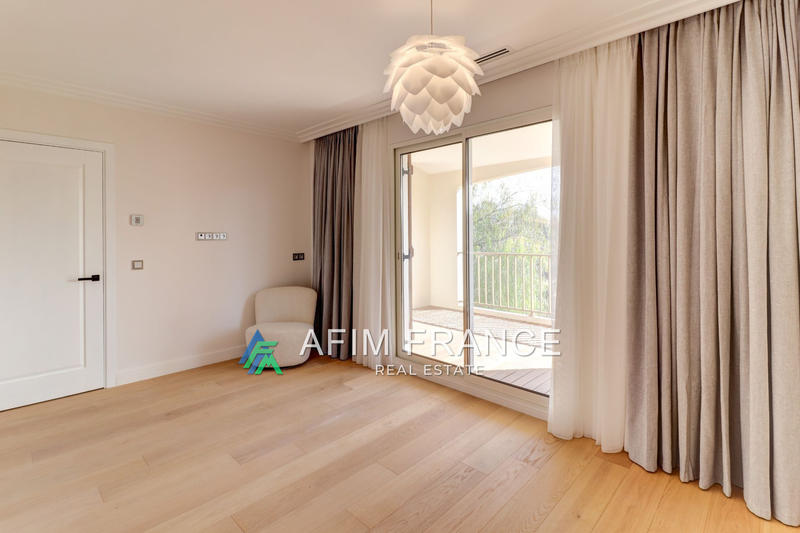 Maison - 148 m² - 5 pièces