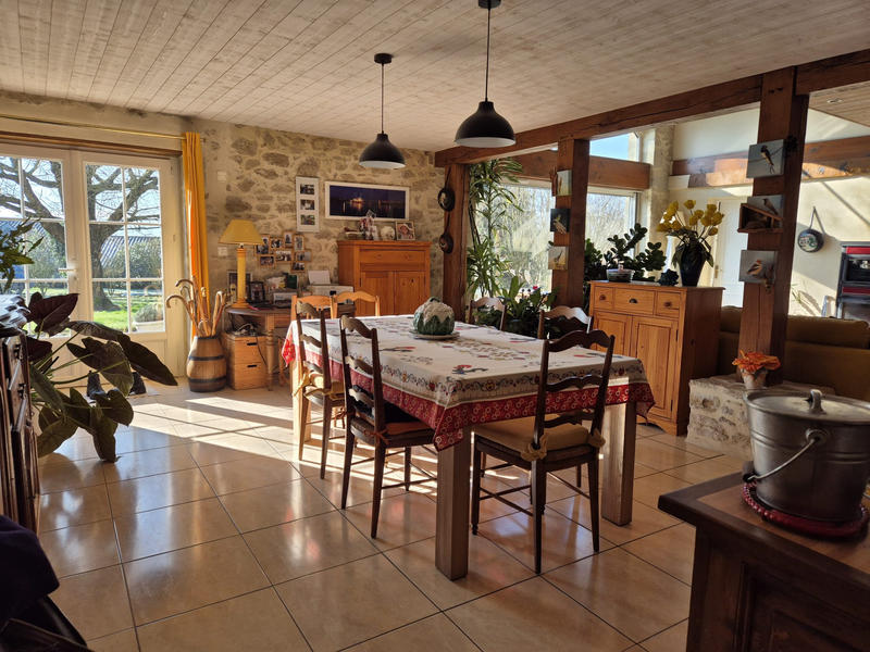 Maison - 170 m² - 6 pièces
