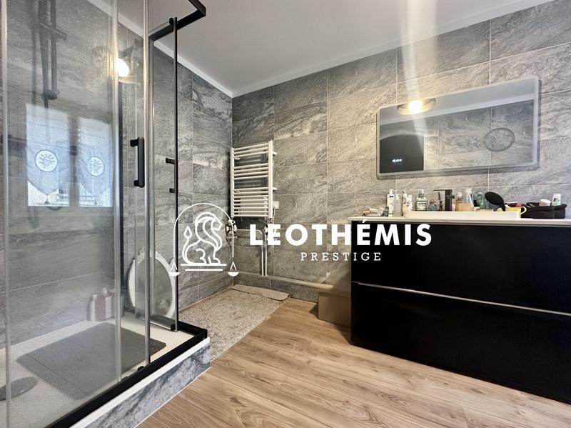 Villa - 397 m² - 9 pièces