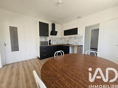 Maison - 98 m² - 5 pièces