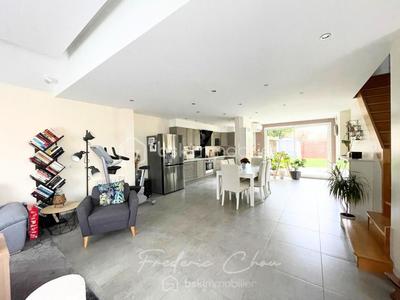 Maison - 123 m² - 5 pièces