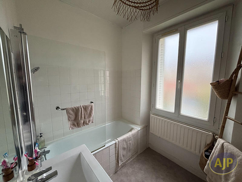 Maison - 82 m² - 4 pièces