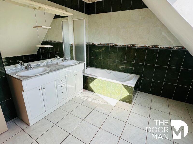 Maison - 103 m² - 5 pièces