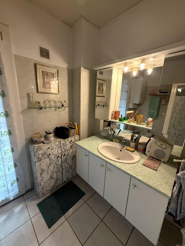 Maison - 200 m² - 8 pièces