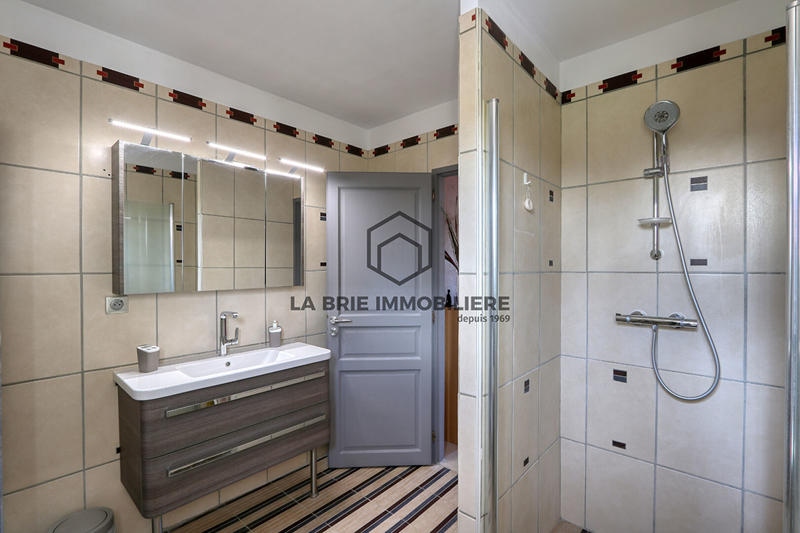 Maison - 155 m² - 6 pièces