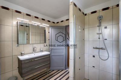 Maison - 155 m² - 6 pièces