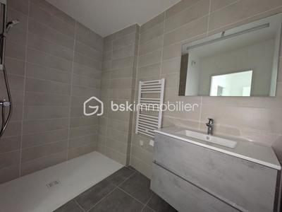 Appartement - 83 m² - 4 pièces