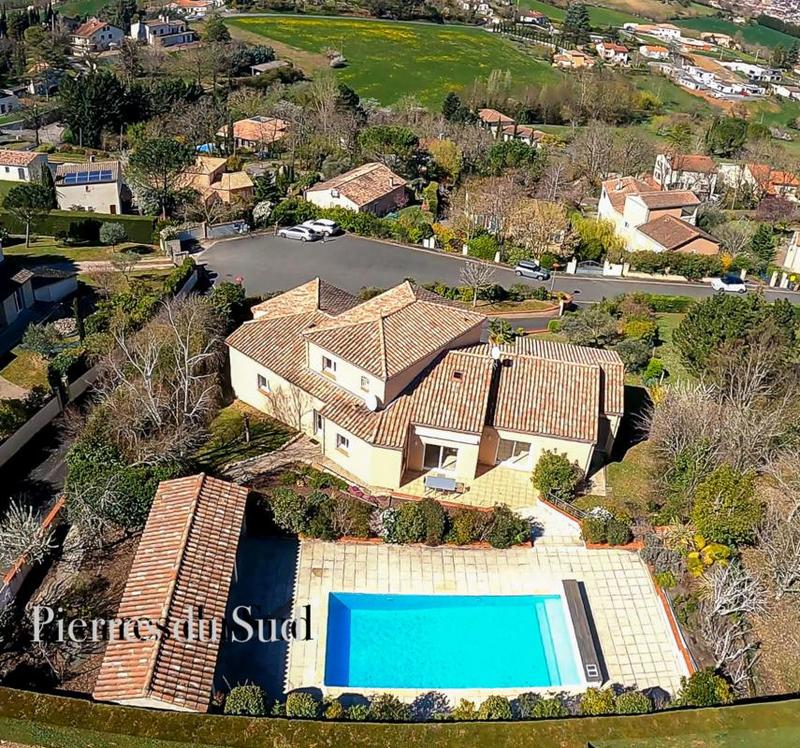 Maison - 350 m² - 6 pièces