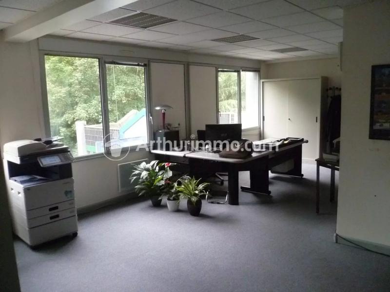 Bureau - 76 m² - 3 pièces