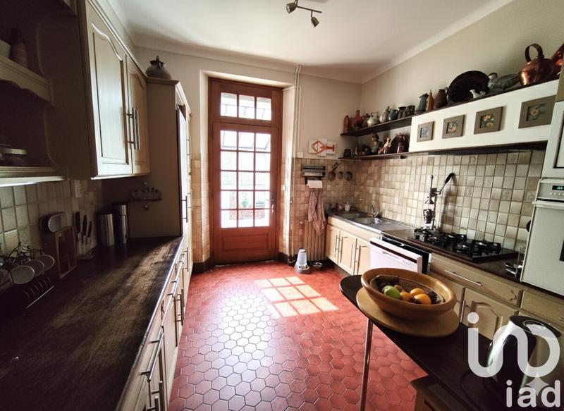 Maison - 203 m² - 6 pièces