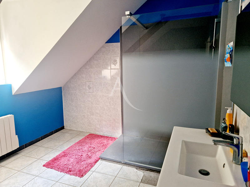 Maison - 140 m² - 8 pièces