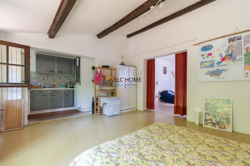 Maison - 200 m² - 8 pièces