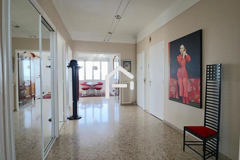 Appartement - 115 m² - 4 pièces