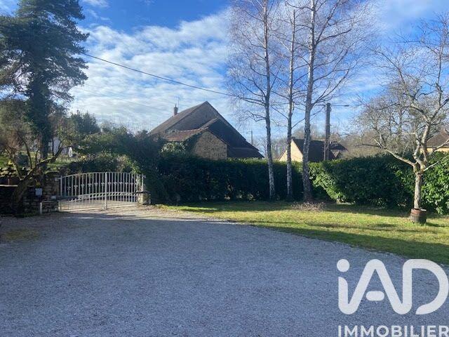 Maison - 250 m² - 8 pièces